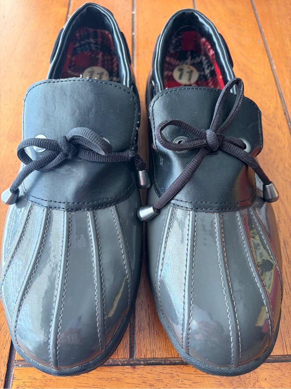 Cougar Perry Duck Shoes Women’s 11 Black Waterproof Rain Shoes Plaid Lined
